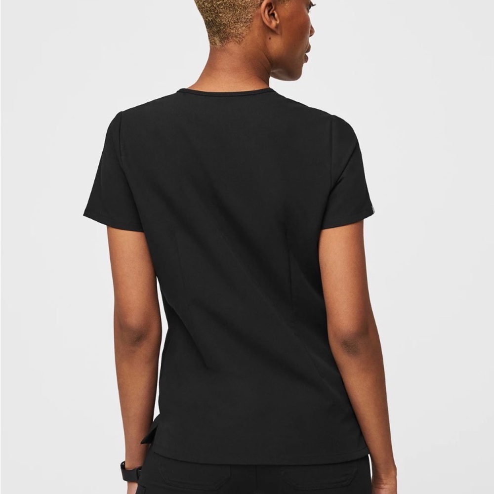 Figs Black Casma Three Pocket V-Neck Scrub Top Size Medium FW1000 - Picture 2 of 8